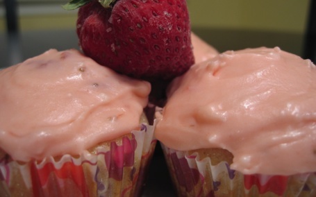 strawberry-margarita-cupcakes.jpg